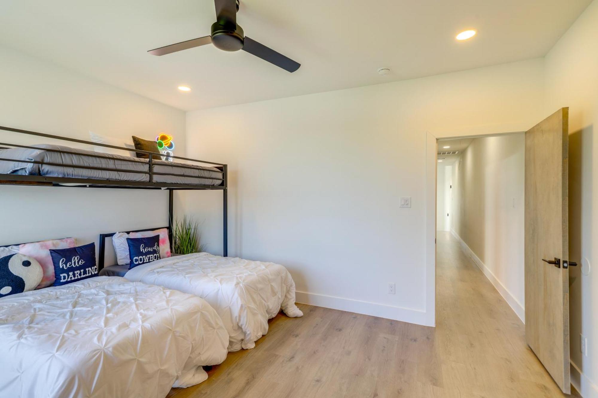 3 Mi To Dtwn Modern Townhome With Yard In Хьюстон Экстерьер фото