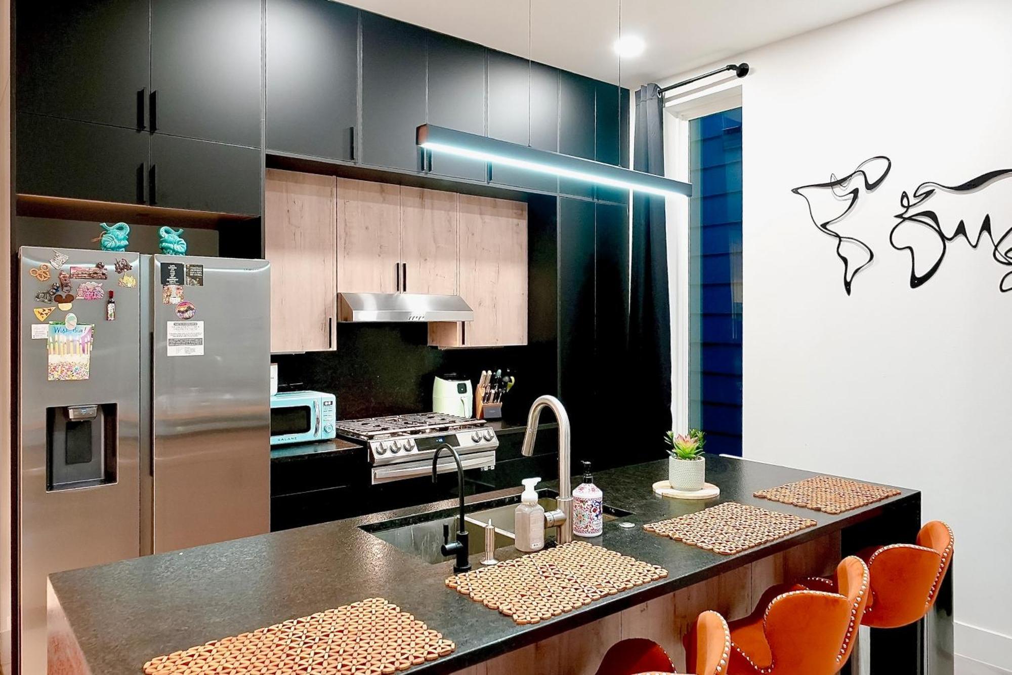 3 Mi To Dtwn Modern Townhome With Yard In Хьюстон Экстерьер фото